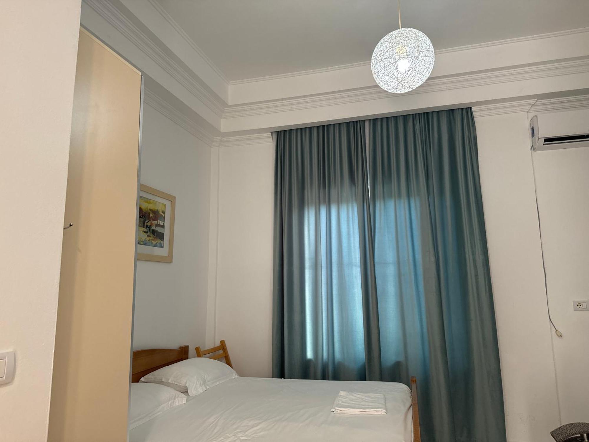 Kunevain Guest House Lezhe Exterior photo